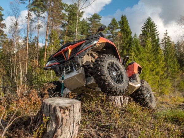 Iron Baltic CFMOTO CFORCE 850 / 1000 pohjapanssarisarja, alumiini - Image 6