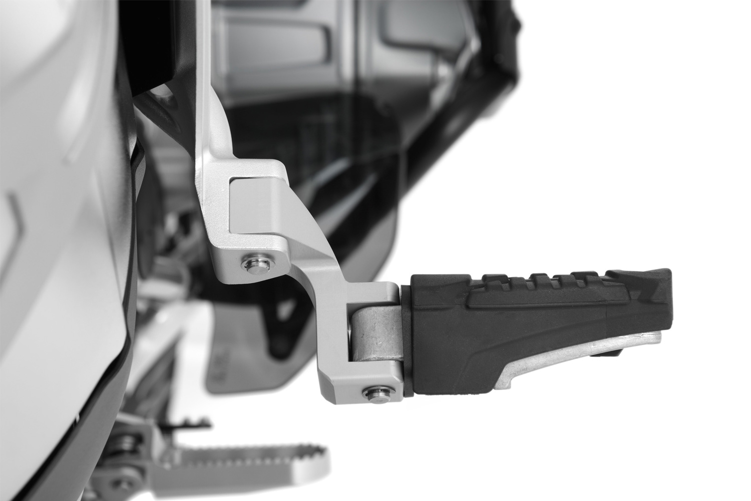 Passenger footrest relocation - silver 1200 GS LC - Image 5