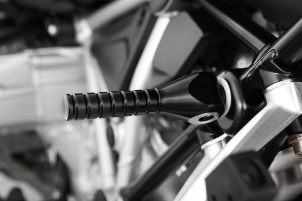 Lifting Handle -black R1200GS/GSA  LC - Image 9