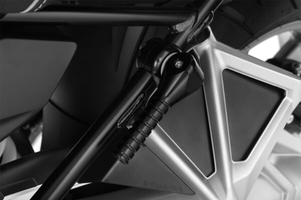 Lifting Handle -black R1200GS/GSA  LC - Image 10