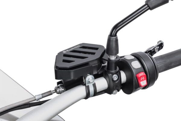 Brake reservoir protector - black  R1200GS/GSA/R   LC 2013- - Image 5