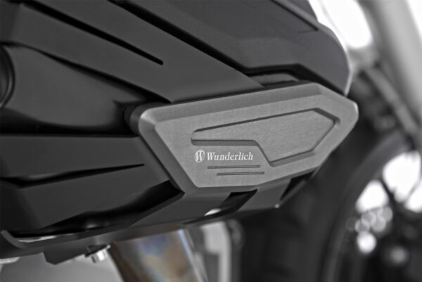 Valve cover & cylinder protectors left + right - black R1200GS/RT/RS LC - Image 6
