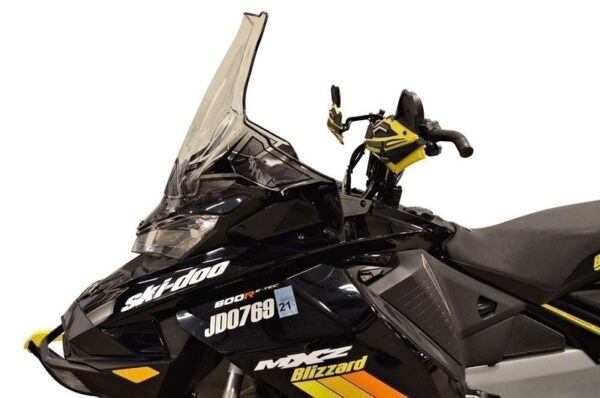 Powermadd Tuulilasi, Ski-Doo Gen4 Korkea 22", Kirkas/Mustalla grafiikalla - Image 3