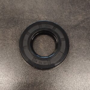 ÖLJYTIIVISTE 26x52x8mm, Lynx vetoakseli-vaihdelaatikko