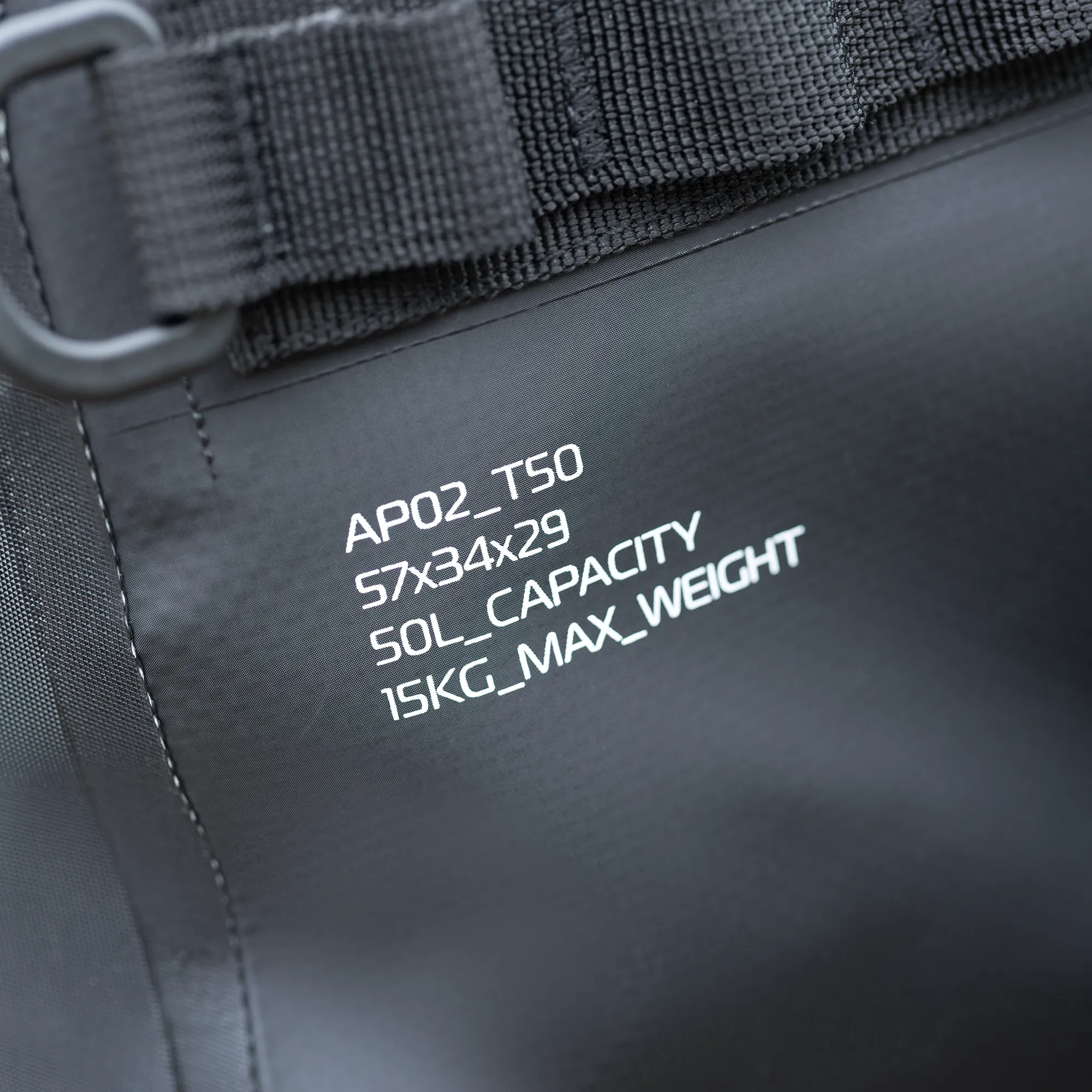 Oxford Aqua Pro T-50 Roll Bag, musta - vedenpitävä rullalaukku 50l - Image 9