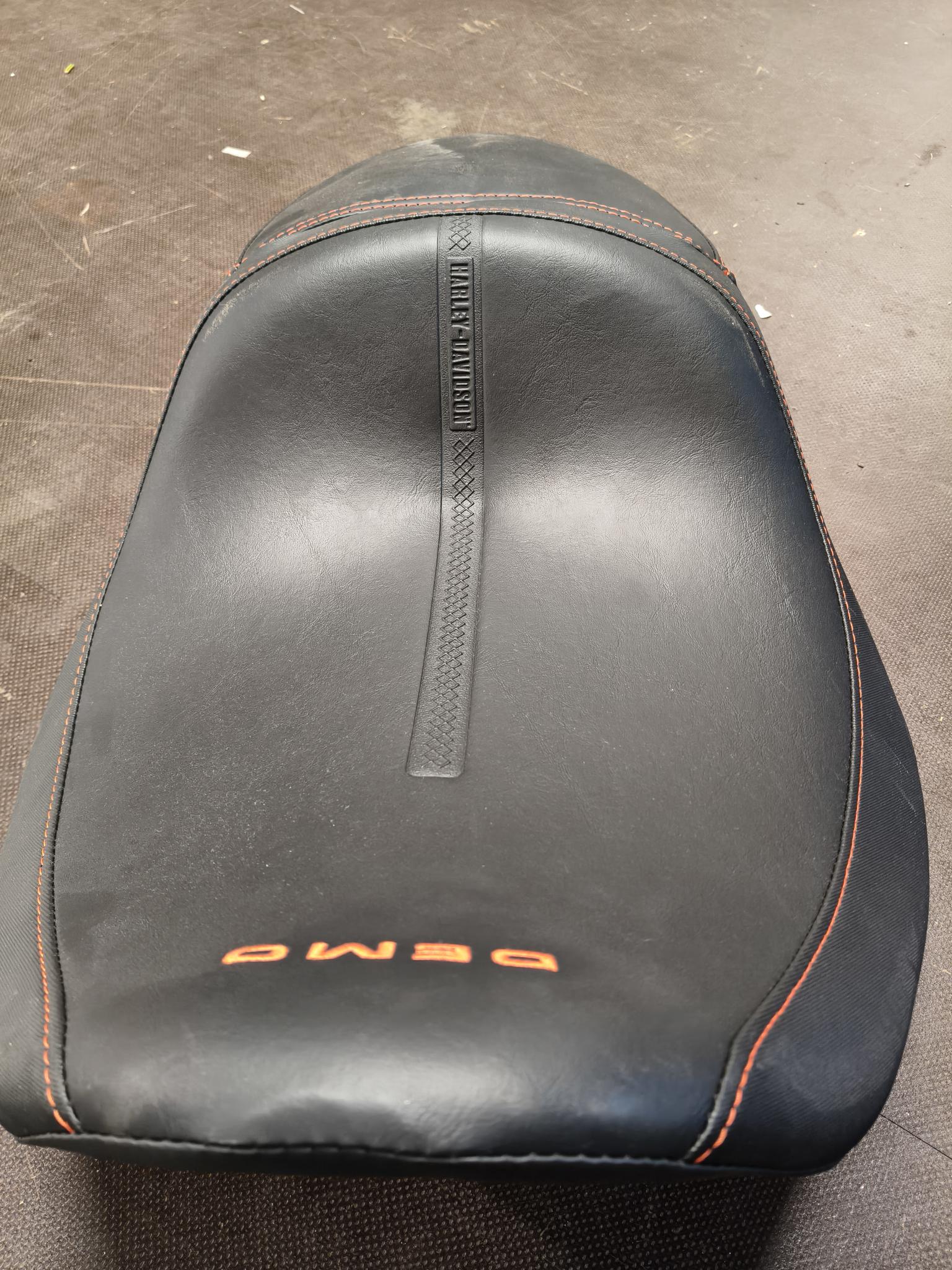 Harley-Davidson Reach Seat DEMO FLHXSE, FLTRXSE 23-> FLHX, FLTRX, FLTRXSTSE 24-> 52000638